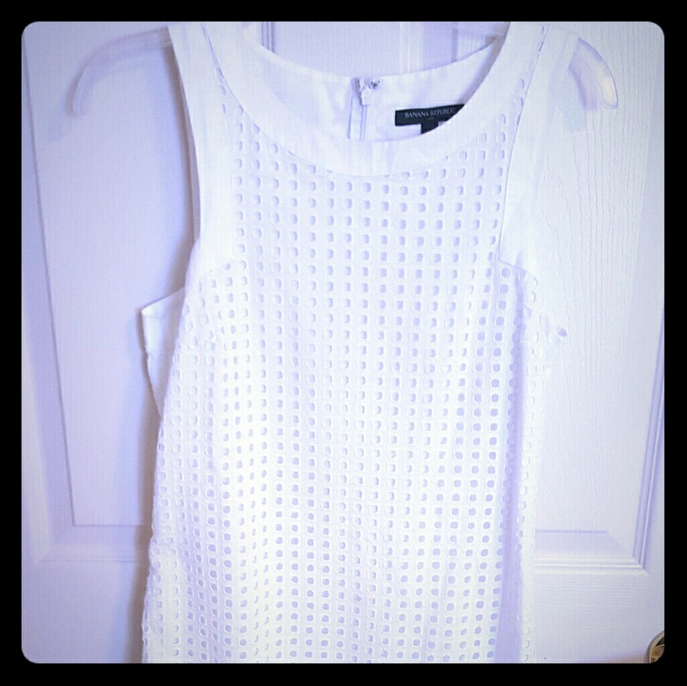 Banana republic size 6 white eyelet dress